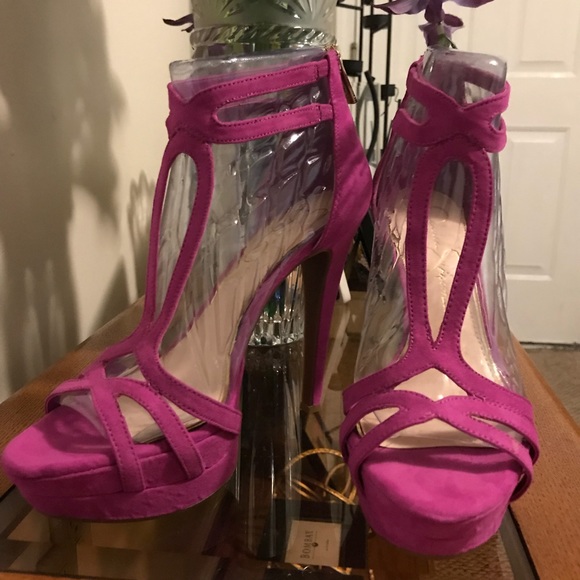 Shoes - Jessica Simpson 5” pink heels with gold zipper